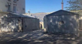 На набережной Новороссийска нашли незаконные гаражи (один из них уже снесли)