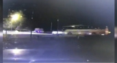 Появилось видео, как экскурсионный автобус снес легковушку и улетел в обрыв под Новороссийском