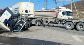В аварии с двумя большегрузами пострадали два водителя
