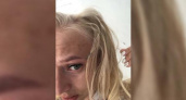 В Новороссийске девушка обнаружила в волосах черные куски пластмассы  после похода в салон красоты