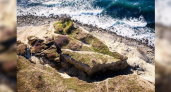 Новороссийский фотограф снял на видео разлом скалы на побережье с высоты птичьего полета