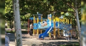 Новороссийцы крайне недовольны новой детской площадкой, установленной на «Нептуне»