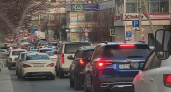 "Новороссийск трещит по швам!": автомобилисты часами стоят в пробках. Кто виноват – «хомяки», «понаехи» или светофоры?