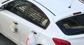 «Народные мстители в действии!» Новороссийцы «украсили» ручки авто мусорными пакетами