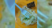 Жительница Новороссийска обнаружила кусок стекла в салате, купленном в одном из супермаркетов города