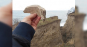 Новороссиец утверждает, что нашел уникальный артефакт времен Боспорского царства в разломе берега у подножия горы Колдун