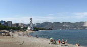 В Новороссийске на пляже Нептун из воды достали тело пожилого мужчины