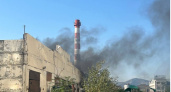 В Новороссийске полыхала заброшка на территории недостроенного депо в Южном районе