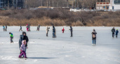 Суджукский лиман замёрз: на импровизированном катке в Новороссийске жители активно проводят праздничный выходной
