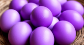Не скорлупа, а просто космос: чтобы покрасить яйца в фиолетовый цвет, «химоза» не нужна — нужен только один отход