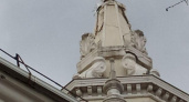 Власти Новороссийска обязали управляющую компанию отремонтировать шпиль на знаменитом доме в стиле сталинского ампира