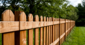 Русское средство для пропитки деревянного забора: простоит 100 лет – за сущие копейки