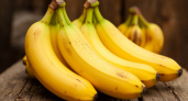Банановую кожуру посыпаю солью — весь июнь не нарадуюсь своей смекалке: фантастический лайфхак для лентяев