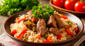 Рис с мясом и овощами: простой, сытный и обалденно вкусный обед за 30 минут
