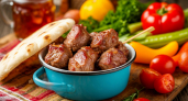 Маринад-пятиминутка: кефир и горчица сделают мясо невероятно сочным и пикантным