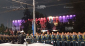 Гимн России вместе со зрителями и легендарный Т-34: в Новороссийске прошла репетиция парада Победы  