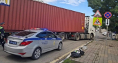 Власти Новороссийска ужесточат борьбу с хаотичной парковкой большегрузов