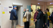 В 5-й поликлинике Новороссийска пациентов гоняют по лестницам: лифты регулярно выходят из строя