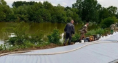 «Вода превысила уровень защитных мешков»: жители Крымского района бьют тревогу из-за подтопления – шокирующие фото и видео