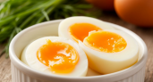 Как охлаждать яйца после варки: ошибка, которая портит продукт и опасна для здоровья