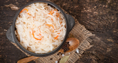 Как правильно заквасить капусту: проверенный рецепт от ВкусВилл — без горечи и хрустящая