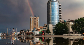 Радуга сквозь грозовые тучи на закате: природа подарила новороссийцам шедевральное зрелище - фотоподборка