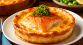 Бульон сочится из нежного теста при каждом укусе: как приготовить дома самые вкусные расстегаи с рыбой