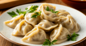 Добавляю 2 ложки в воду — и даже магазинные пельмени становятся вкуснее домашних