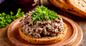 Паштет из баклажанов — вкуснее печеночного: рецепт с яйцами и луком