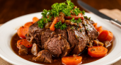 Жаркое в горшочках: 5 секретов шефа для мягкого мяса