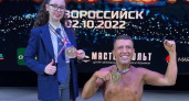 В Новороссийске бодибилдер-инвалид встал с коляски на сцене чемпионата