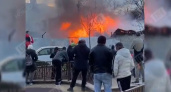 В центре Новороссийска крупный пожар: на месте ЧП работают экстренные службы