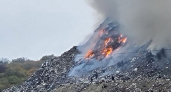 В Новороссийске снова горит мусорная свалка на горе Щелба, но Полигон отказывается от помощи пожарных