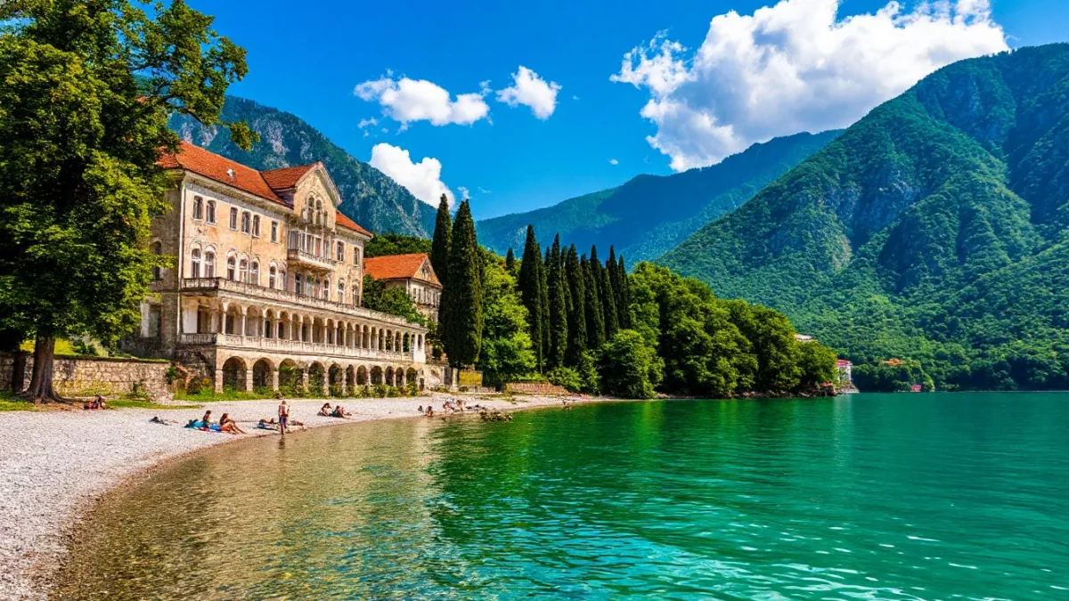 «Змеи, грязь, хамство и никакого сервиса»: честный рассказ туристки об отдыхе в Абхазии