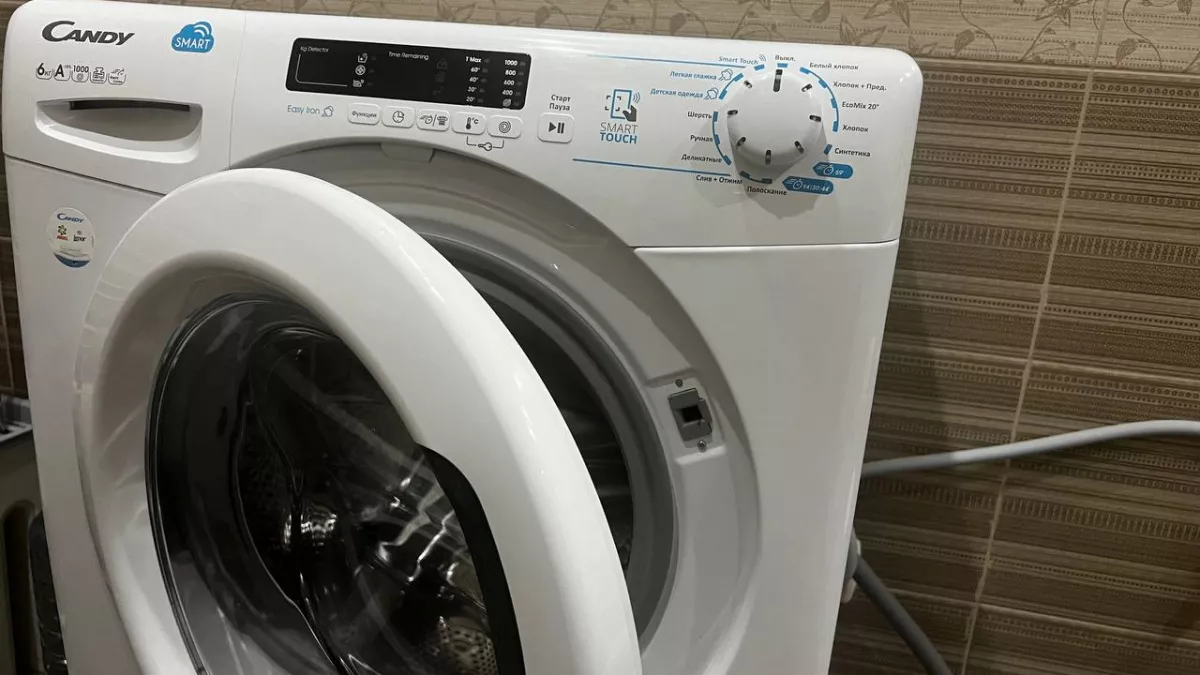 Вещи больше не желтеют и не теряют вид: эксперты рассказали, при какой температуре стирать белое