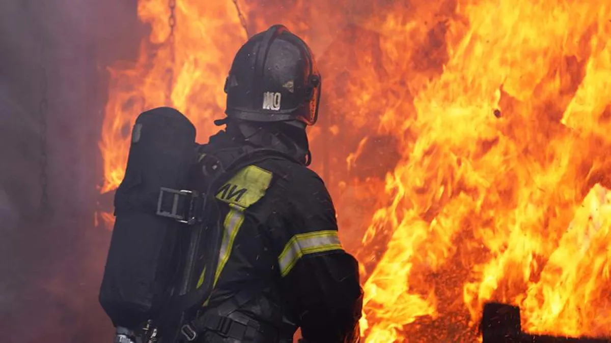 Площадь пожара на нефтебазе в Тихорецком районе увеличилась до 3,8 тысяч квадратных метров 