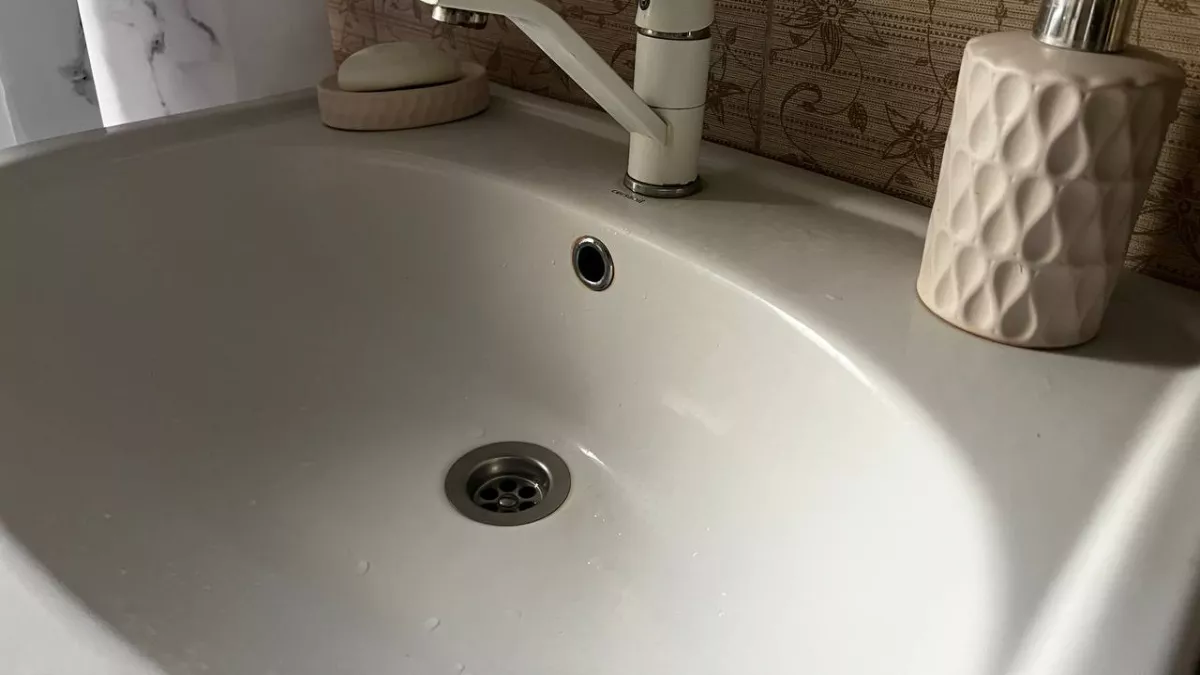 Чайную заварку - в слив раковины: использую эту фишку, обхожусь без засоров  