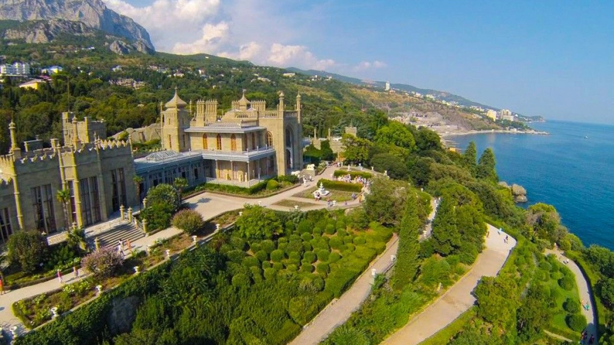 Топ-7 достопримечательностей Крыма, которые обязан увидеть каждый новороссиец 