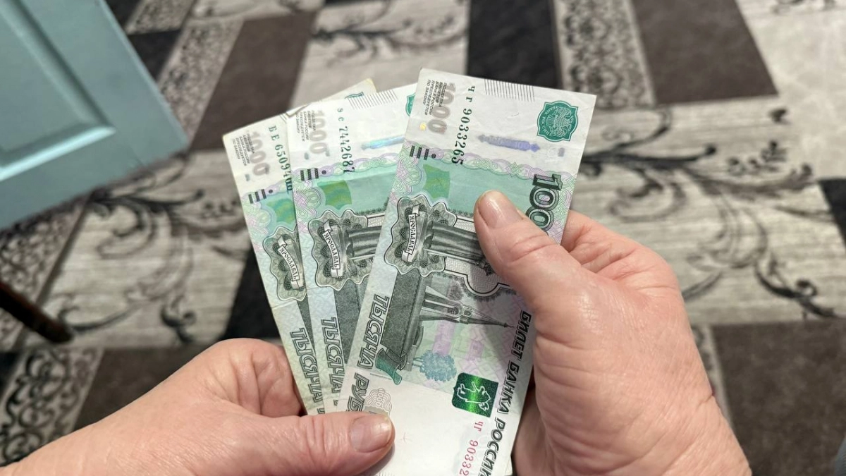 Апрельские пенсии и выплаты поступят россиянам в другие даты – обновленная информация