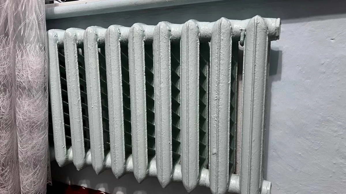 Не только штраф: россиянам рассказали о последствиях самовольной замены батарей в квартире