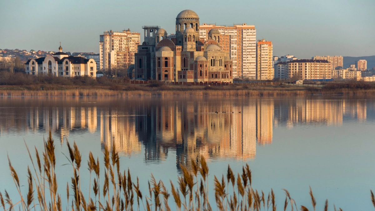 Туристы всё чаще выбирают Новороссийск зимой: город-герой побил рекорд посещаемости