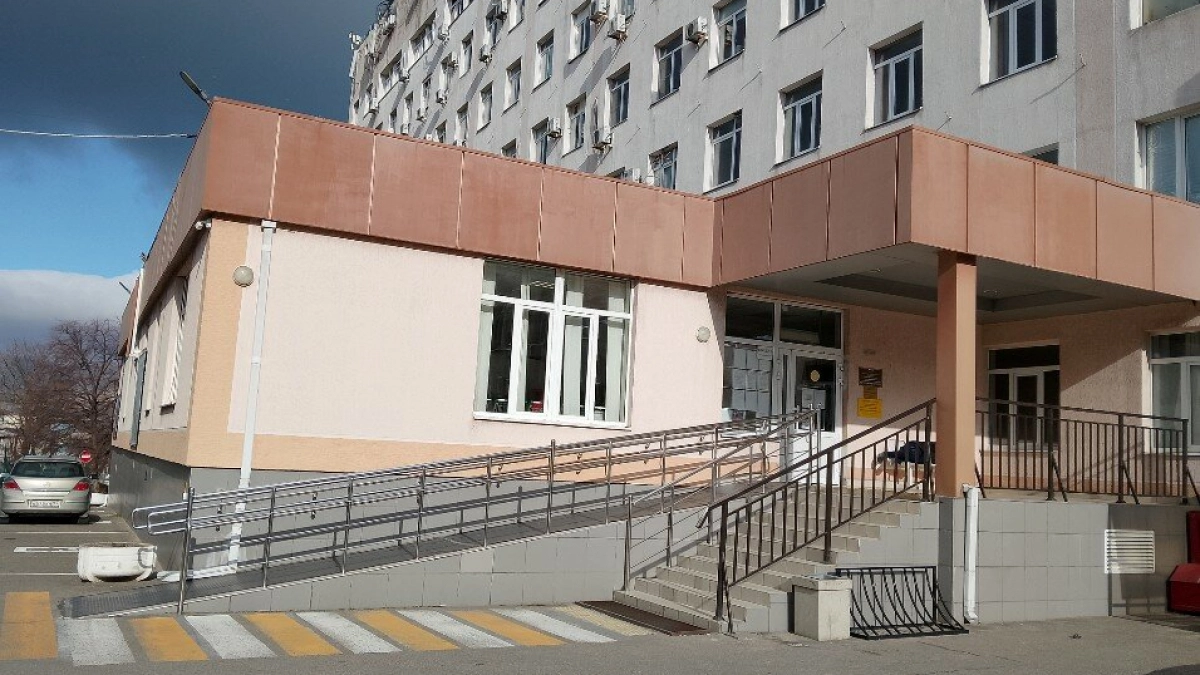 В Новороссийске врачи удалили женщине миому весом два килограмма