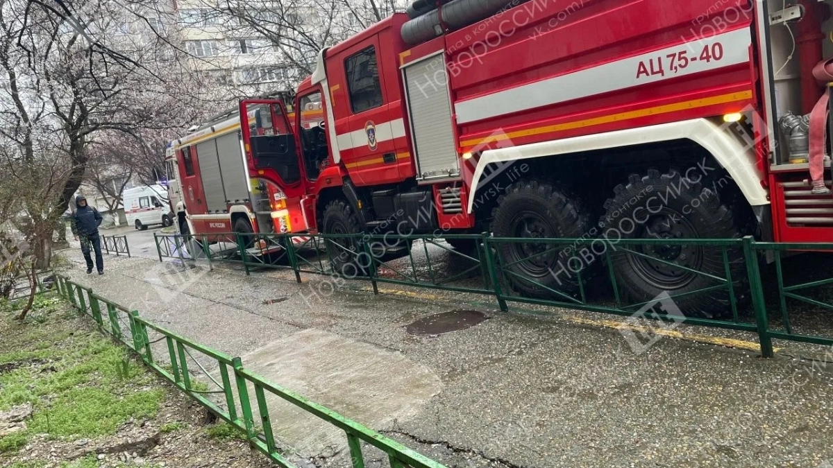 В Новороссийске загорелась квартира в Южном районе города 