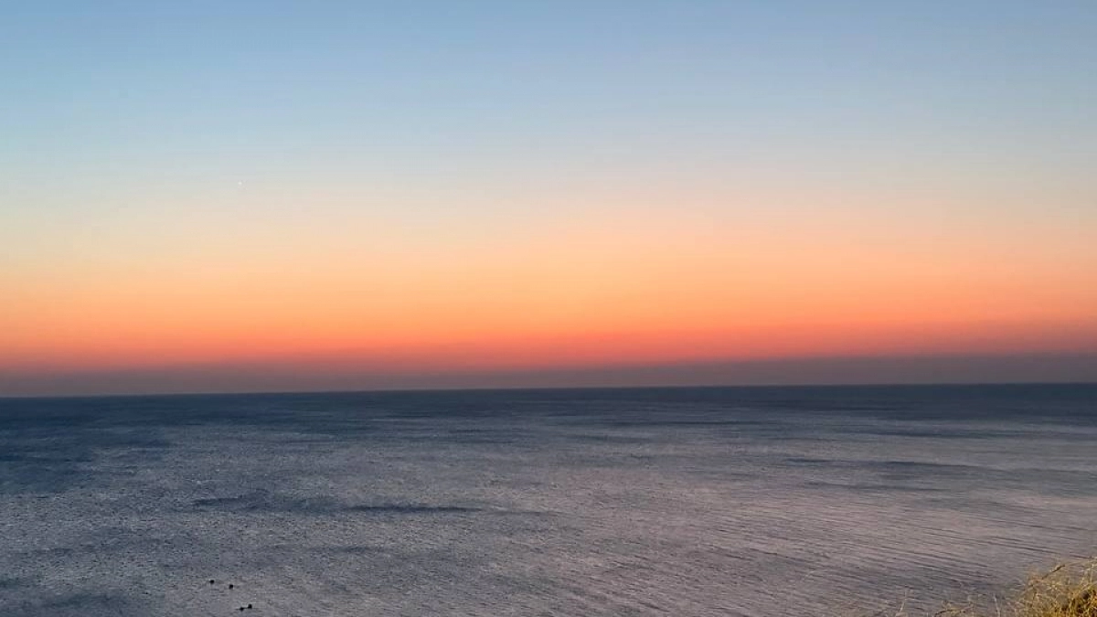 Черное море у берегов Новороссийска прогрелось до +11 градусов