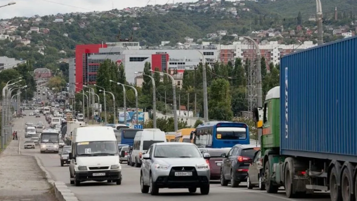 Реверс на два месяца: на серпантине между Новороссийском и Кабардинкой ремонтируют дорогу 