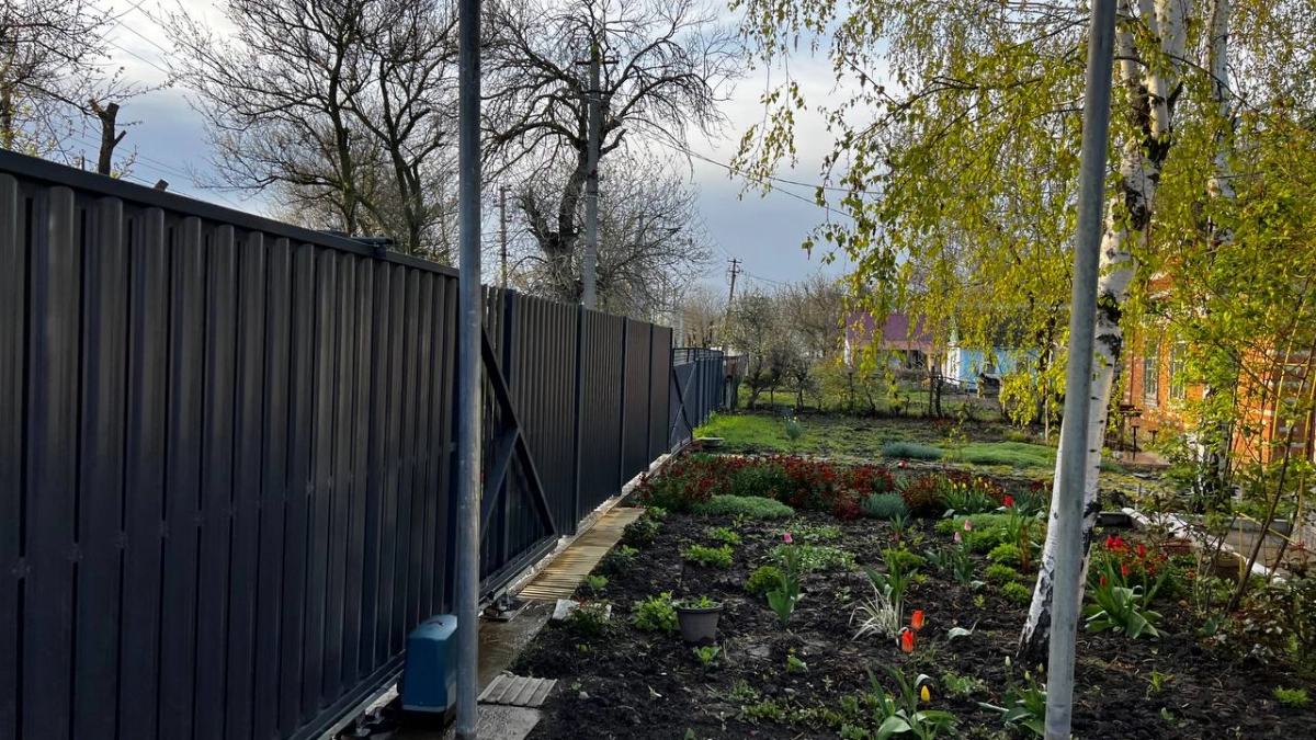 Срочно проверьте забор на даче: штраф 5000 рублей и снос за ошибку, о которой многие не знают