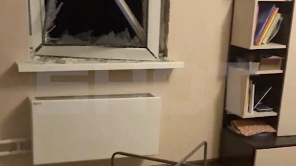 Настоящий герой! Житель Новороссийска эвакуировал пострадавших из горящего дома во время ночной атаки  