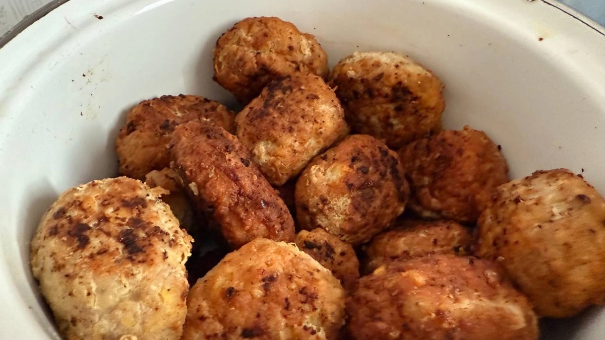 Котлеты получатся как в ресторане: добавьте в фарш 2 ложки этого продукта — и мясо станет воздушным