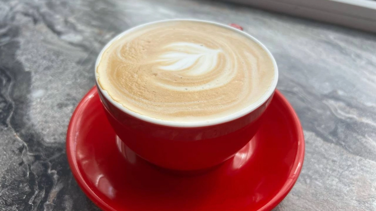 Кофе без турки за минуту: бариста раскрыл метод, который даёт чистый вкус и ни капли гущи