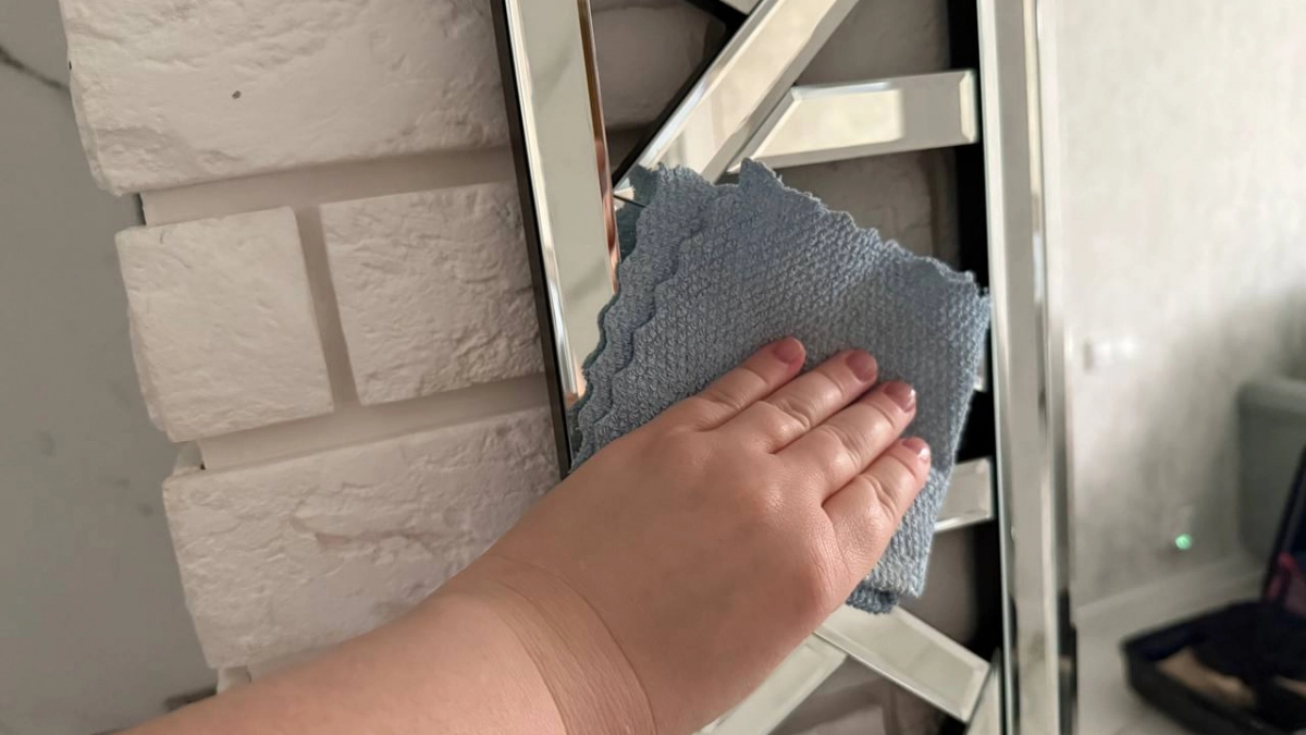 Пыли в доме не вижу месяцами: рабочий бабушкин метод уборки без пылесоса и химии